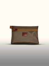 Cosmetiquera Plana Taupe — frente