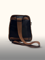 Mochila cruzada Negro/Café — espalda