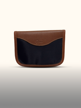 Porta-Pasaporte Negro/Café — frente